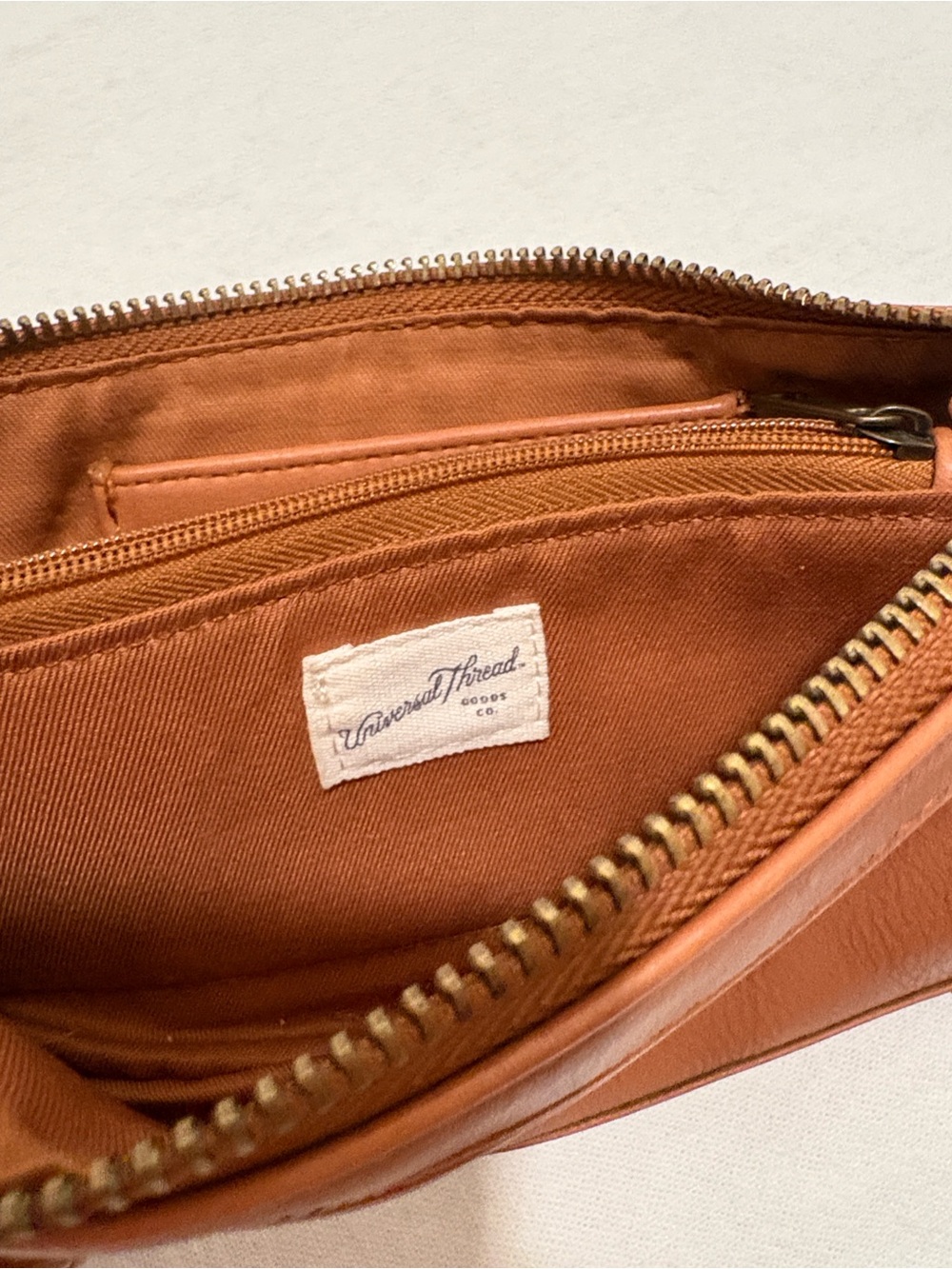 Universal Thread Wallet - Picture 10 of 14